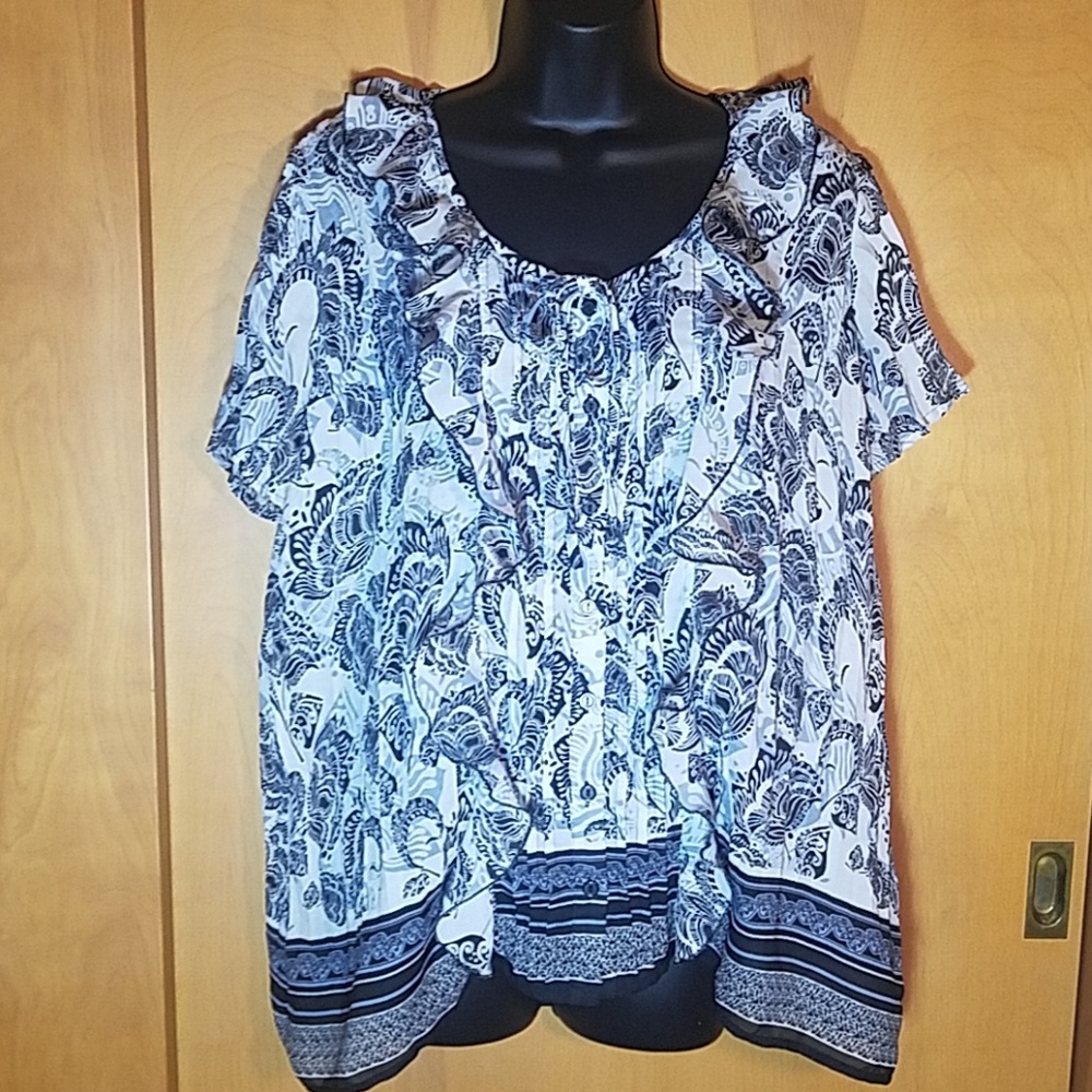 Black & white career blouse.
